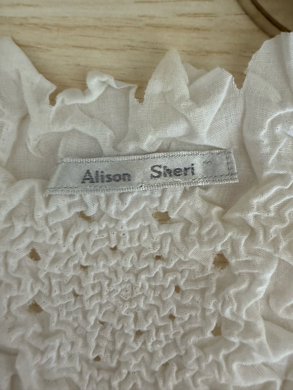 Alison Sheri Textured Lace Appliqué Top White Floral - Picture 5 of 6